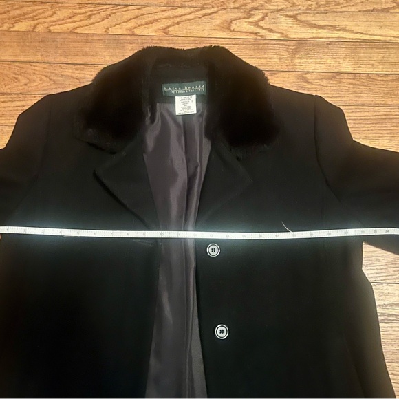 Vintage Minimalist Black Wool Coat with Faux Fur Collar by Harve Benard Size 10 - Picture 13 of 15